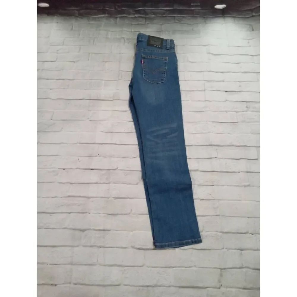 Levi's Jeans  - Picture 3 of 3